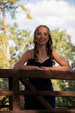 Family Lifestyle Photography | Homecoming / Prom Photography